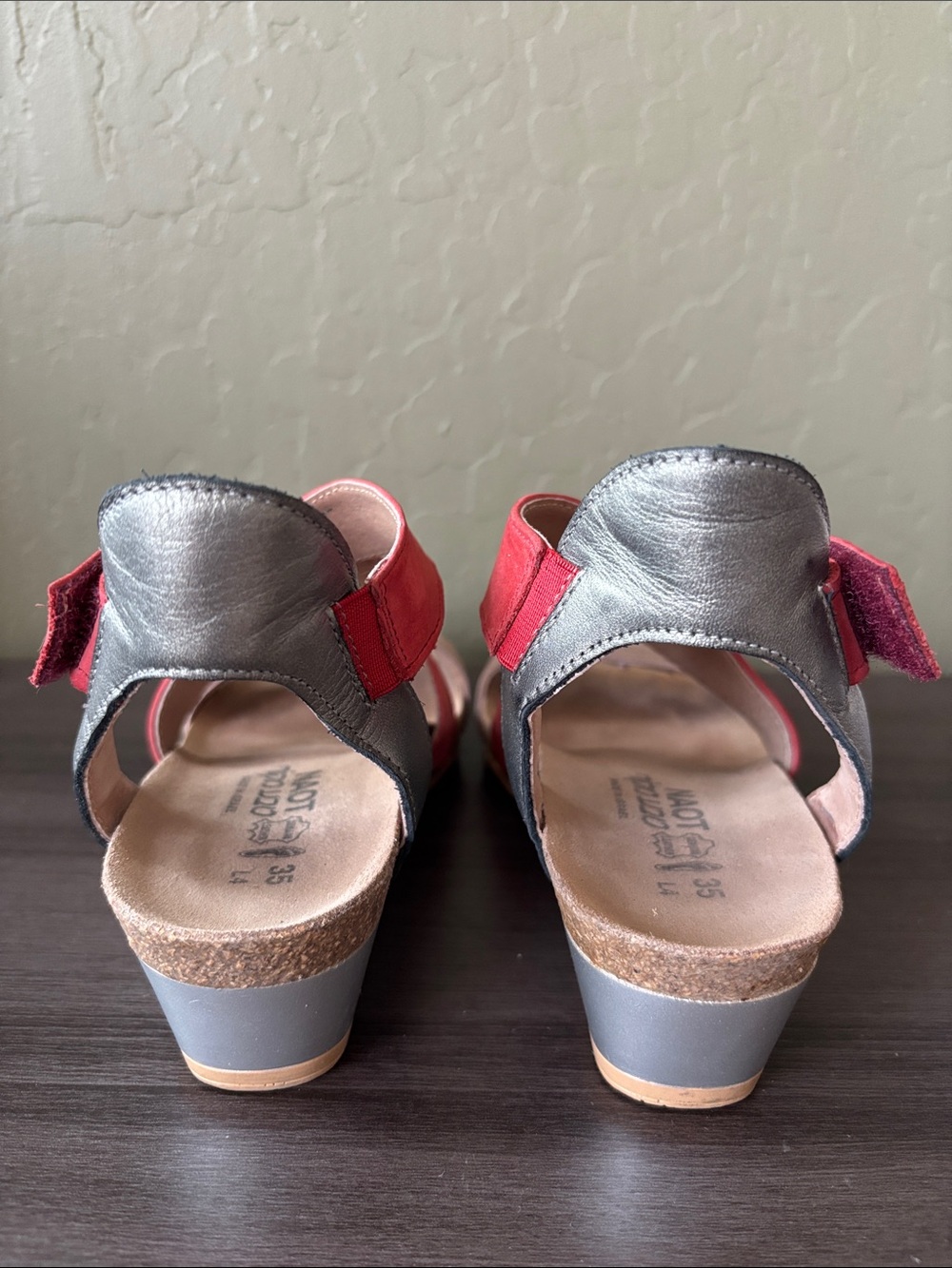 Naot Vixen Tri-Color Stone Brick Red Sterling Wedge Suede Sandal Size 35 - Picture 4 of 7